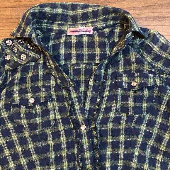 Sugar Tart Women’s Button Down Long Sleeve Shirt - Picture 2 of 3